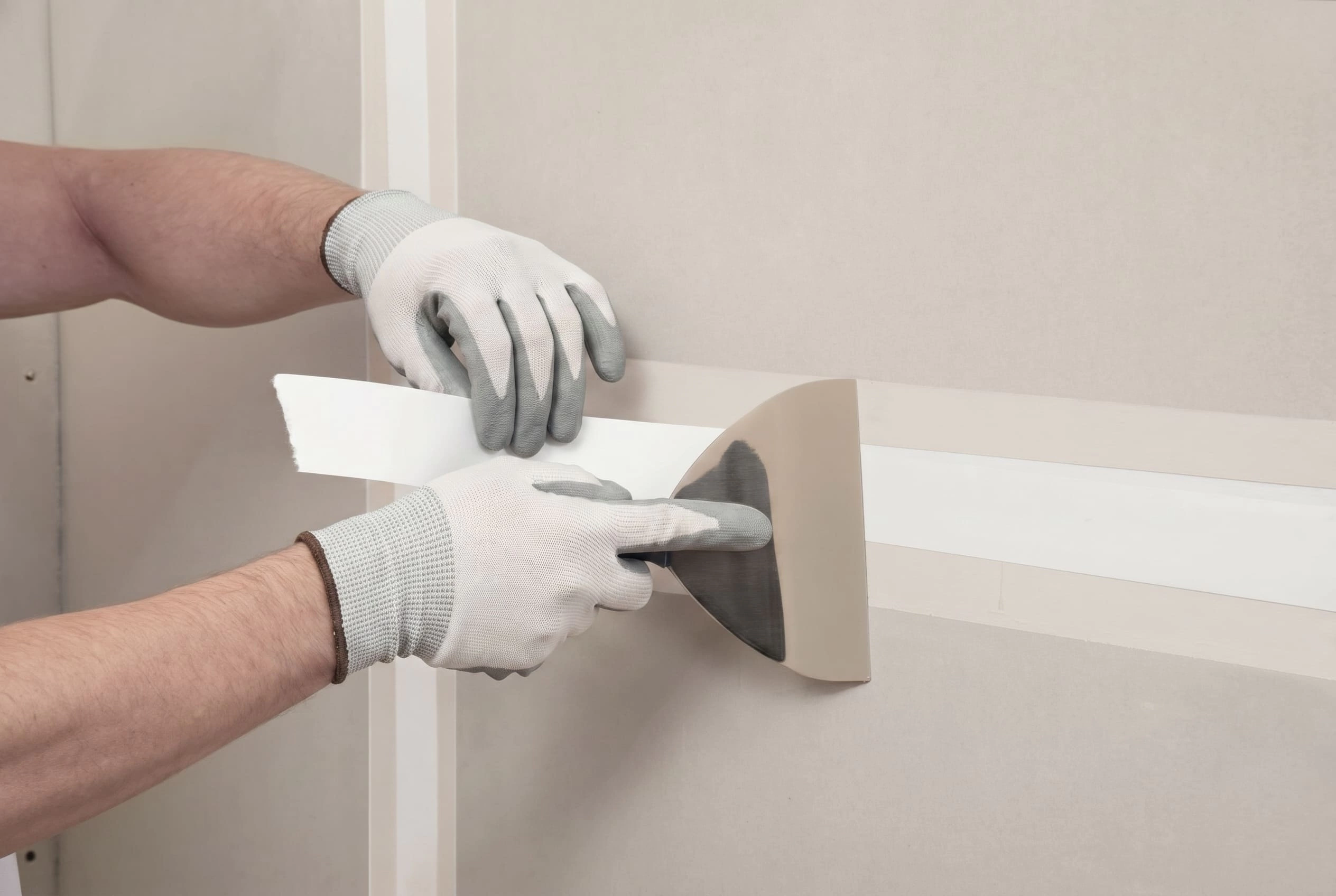 Шпаклёвка стыков и шурупов